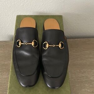 Gucci Black Leather Loafers with Gold Hardware